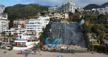 Manda AMLO personal a evaluar derrumbe en Amapas