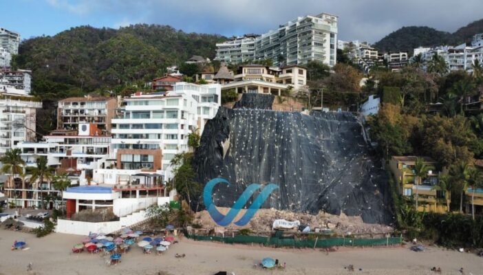 Manda AMLO personal a evaluar derrumbe en Amapas