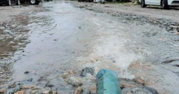 Canalización de agua pluvial al drenaje ocasiona daños a tuberías