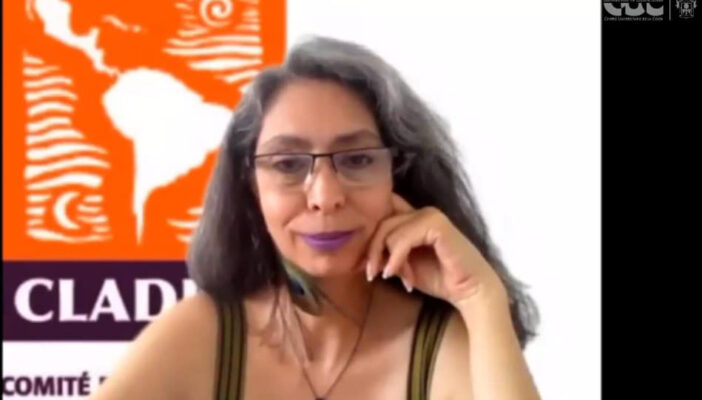 Acusa activista que intentaron levantarla en la propia fiscalía