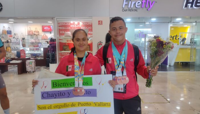 Con 5 medallas, regresan Chayito y Toñito a Vallarta