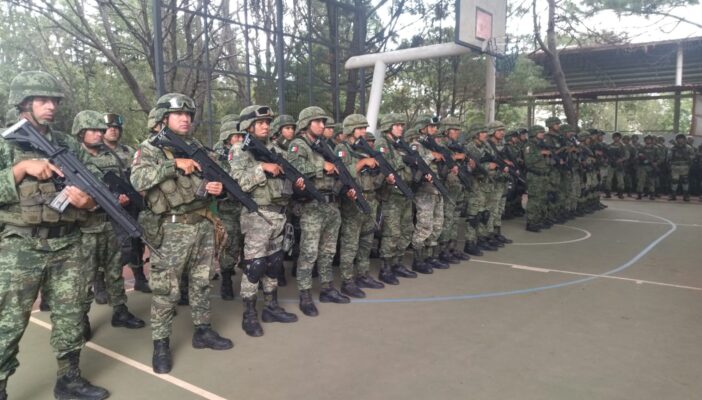 Otro tiroteo en Mazamitla; aseguran vehículo con arsenal de armas