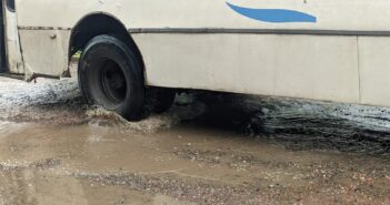 Los baches se siguen multiplicando en Bahía de Banderas