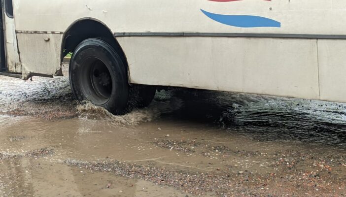 Los baches se siguen multiplicando en Bahía de Banderas