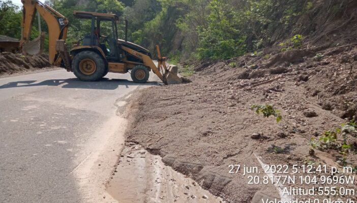 Se registran los primeros derrumbes en la estatal 544