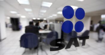 SAT da prórroga hasta 2023 para entregar constancia fiscal