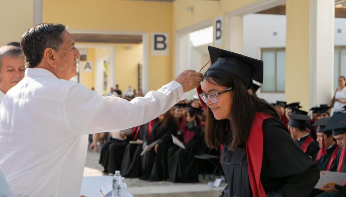 Luis Michel comienza a 'comprar' voluntades para el 2024