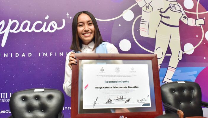 Reconoce congreso a Katya Echazarreta, primera mujer mexicana en ir al espacio