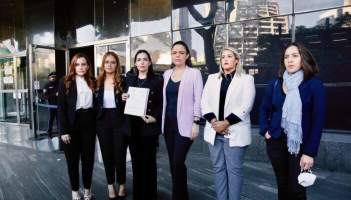 Llevan caso de Luz Raquel ante la FGR