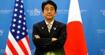 A tiros, matan a ex primer ministro de Japón, Shinzo Abe
