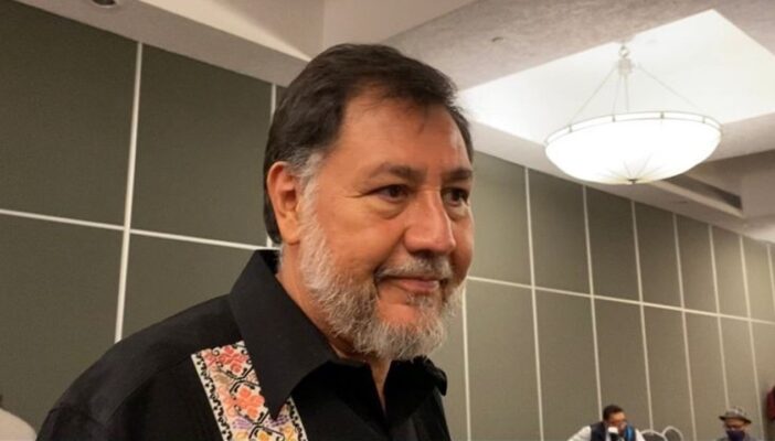 Exige Noroña a AMLO 'sacar las manos' del proceso interno en Morena