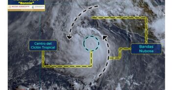 Huracán Bonnie se intensifica a categoría 3