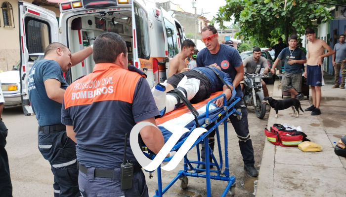 Automovilista le destroza la pierna a motociclista en el Coapinole