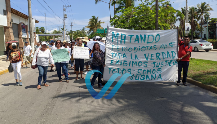 Al grito de ¡Justicia!, periodistas de Puerto Vallarta se solidarizan con Susana Carreño