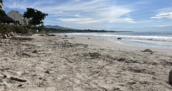 Encuentran cuerpo flotando en el mar en Punta de Mita