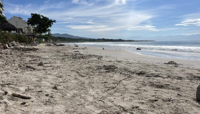 Encuentran cuerpo flotando en el mar en Punta de Mita