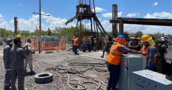 Entrarán buzos a buscar a mineros atrapados en Coahuila
