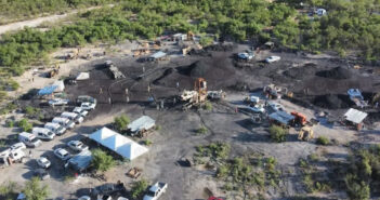 Siguen atrapados los 10 mineros en Coahuila