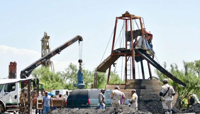 En paz descansen. Rescate de los mineros será en 11 meses