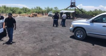 Continúan atrapados 10 mineros en Coahuila