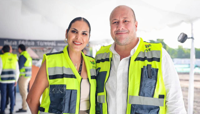 Mirtha felíz por ampliación de aeropuerto de Puerto Vallarta