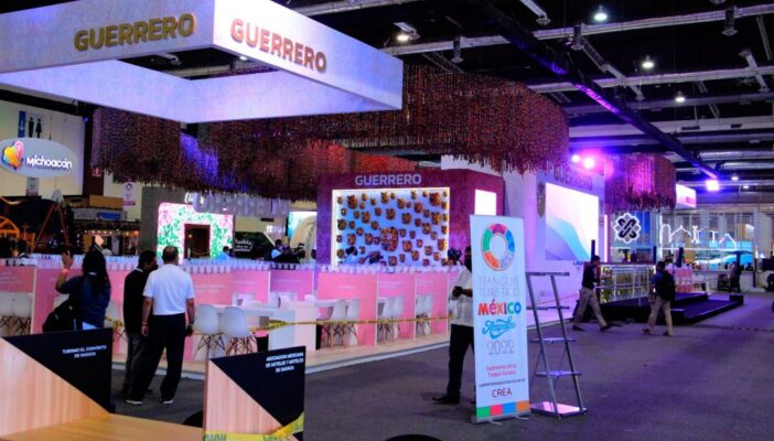 'Batea' Torruco a Navarro Quintero por el Tianguis Turístico