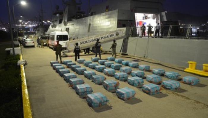 Elementos de la Marina decomisan más de 2 toneladas de cocaína en Colima