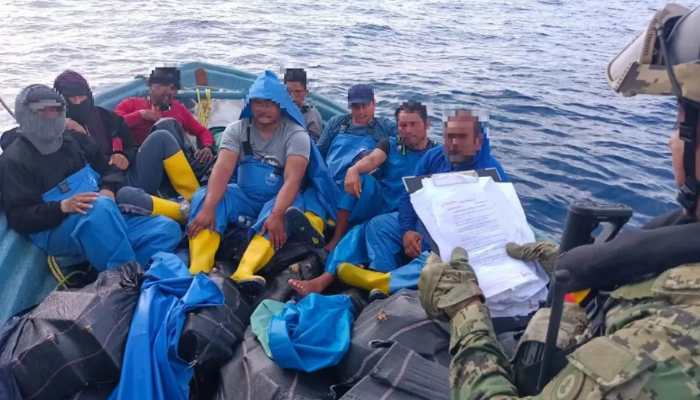 Marina captura lancha rápida con 1,700 kilos de cocaína