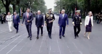 VIDEO: Separan a Santiago Creel de caminata con AMLO