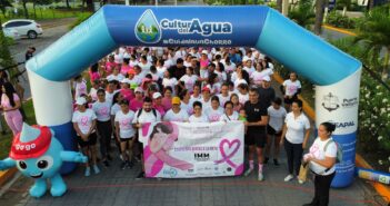 Realizan carrera conmemorativa contra el Cáncer de Mama