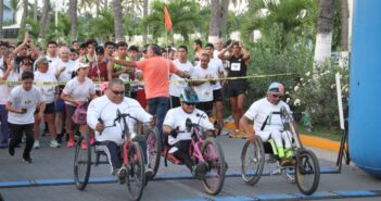 Mil 700 personas participaron en la VI Carrera Leones Negros