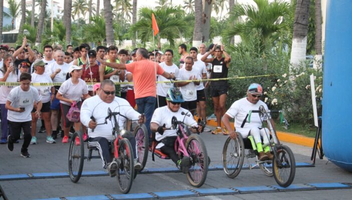 Mil 700 personas participaron en la VI Carrera Leones Negros