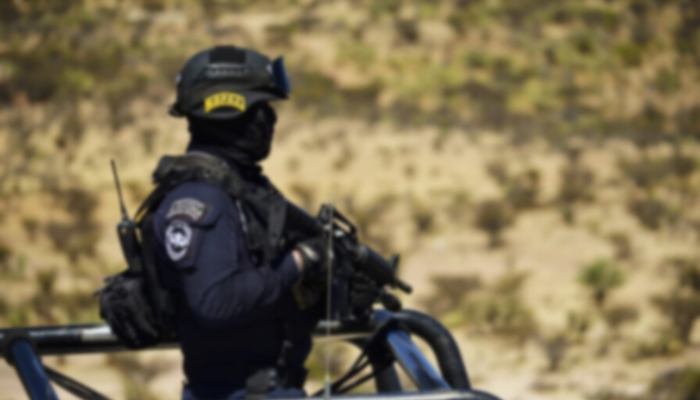 Mediante cateo FGR asegura aproximadamente tres mil litros de petrolífero en Jalisco