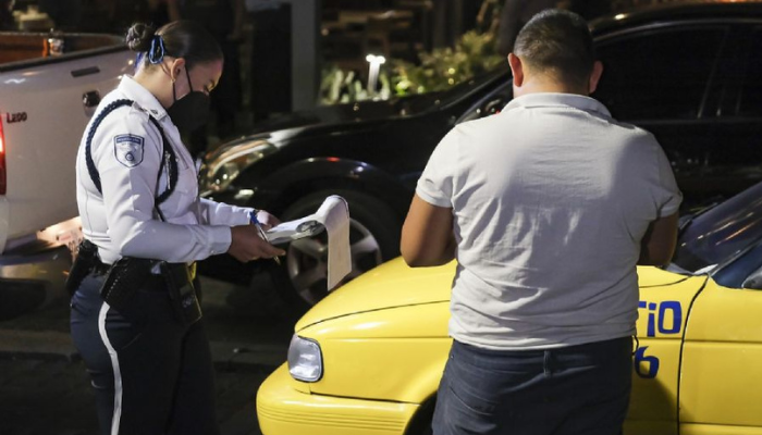 Estas son las nuevas multas para motociclistas y conductores en Jalisco