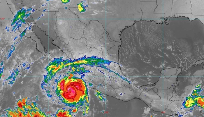 Roslyn ahora categoría 3, continúa su avance a la costa de México