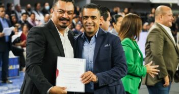 Entregan 970 bases a personal de Salud en Jalisco