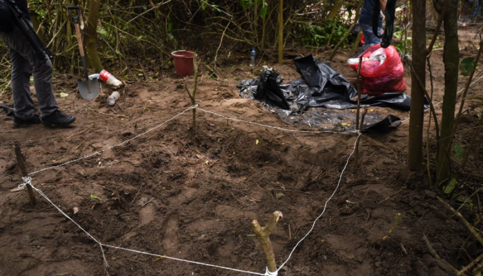 Localizan 23 restos humanos sin identificar en fosa clandestina en Irapuato