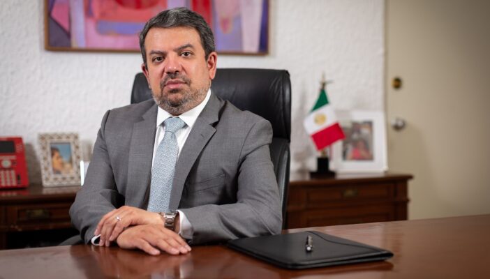 Jorge Nuño seguirá al frende de la SCT