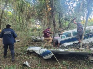 Se desploma avioneta en Puerto Vallarta