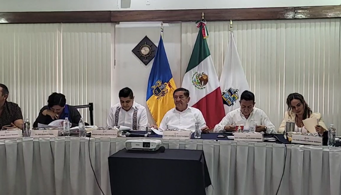 Al cabildo se va a... ¿gestionar o hacer precampaña?