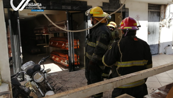 Se incendia el recinto funeral San José en Puerto Vallarta