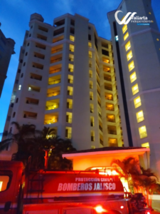 Se incendió departamento en Marina Vallarta