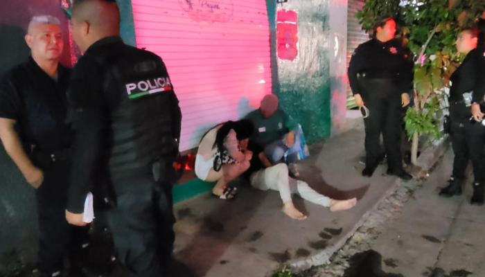 Pleito en fila de farmacia termina en golpiza en la colonia Coapinole