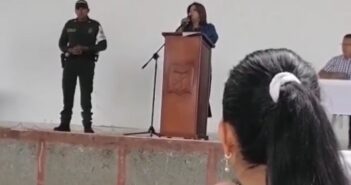 rectora que prohibe noviazgos