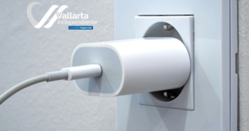 lugares en donde no debes cargar tu celular