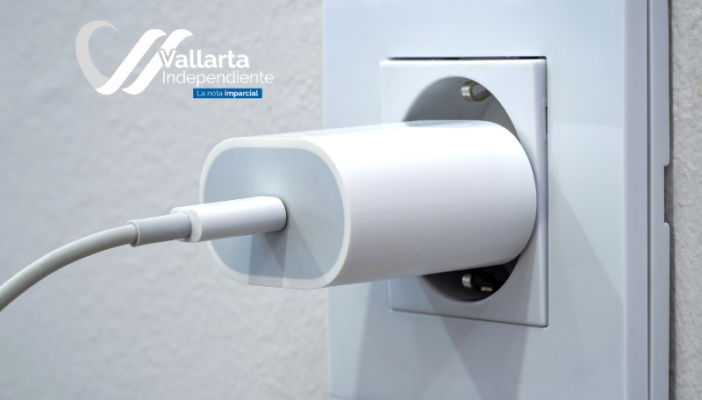 lugares en donde no debes cargar tu celular