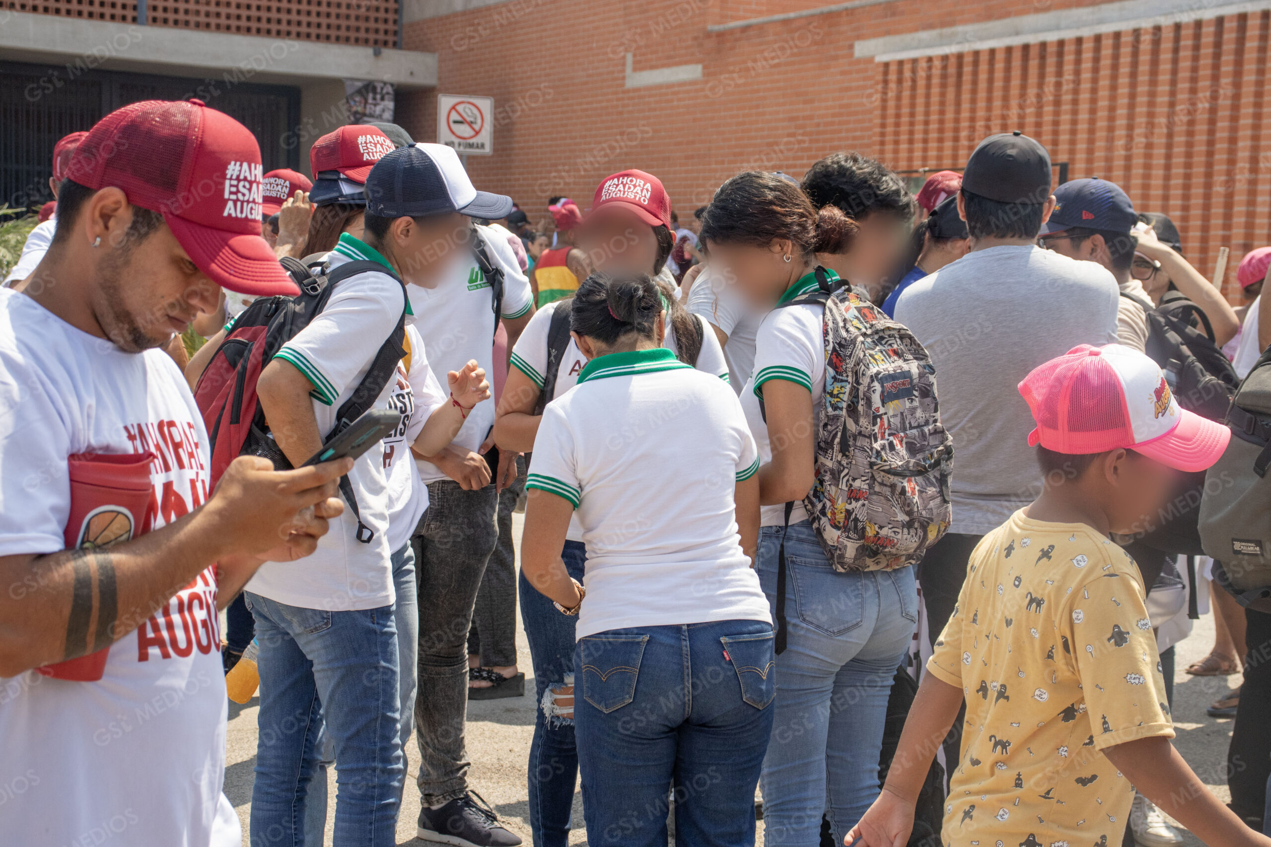 Al puro estilo del PRI, acarrean estudiantes a evento de Adán Augusto