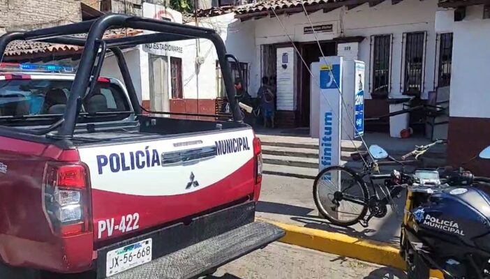 Pitillal: persona armada con un tubo se mete a las oficinas de la delegación e intenta golpear al personal