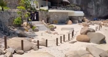 playa el paredon puerto vallarta