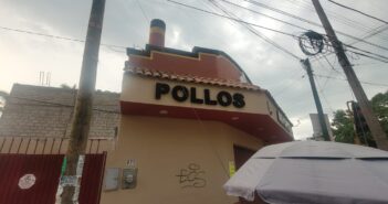 Robo a mano armada en el Pollo Feliz de la Colonia Bobadilla